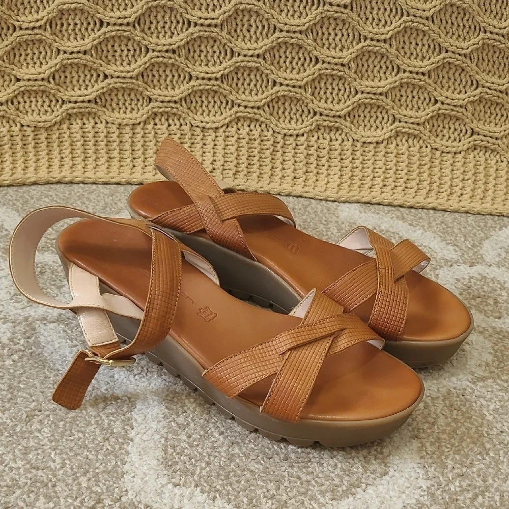 Fratelli Robinson Brown Leather Wedge Sandals, Made in Greece, Size 39 (8 1/2)